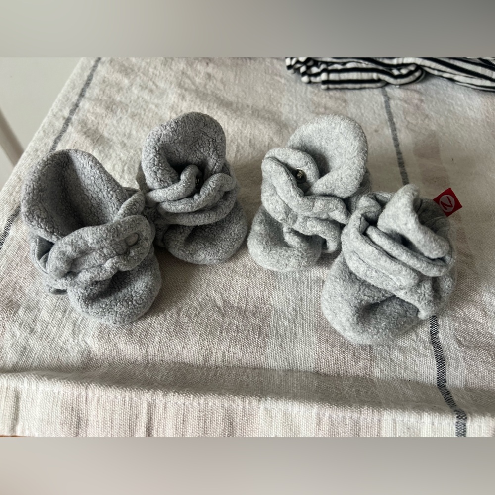 Baby Zutano booties, two pairs, 3 mo